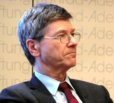 Jeffrey Sachs in Berlin 5 - Foto © Gerhard Hofmann_Agentur Zukunft 20140305