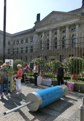 Campact-Demo gegen Fracking vor Bundesrat - Foto © Gerhard Hofmann Agentur Zukunft 20140711
