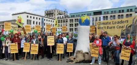 Anti-Kohle-Demonstration vor Petersberger Klimadialog 2015 - Foto © Gerhard Hofmann, Agentur Zukunft
