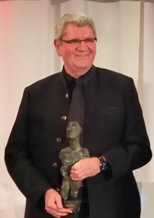 Robert Schlögl mit Ehrenpreis 2015 - Foto © Gerhard Hofmann, Agentur Zukunft