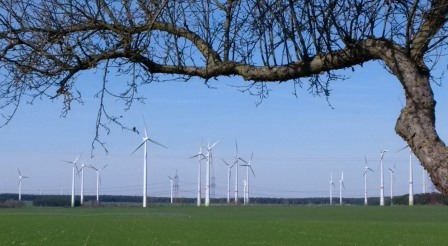 Windgeneratoren bei Dahme, Mark - Foto © Gerhard Hofmann, Agentur Zukunft, 20160402