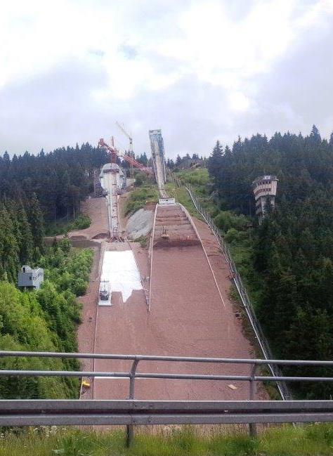 Neue Schanze in Oberhof, schneefrei - Foto © Gerhard Hofmann, Agentur Zukunft für Solarify 20140624 Neue Schanze in Oberhof, schneefrei - Foto © Gerhard Hofmann, Agentur Zukunft für Solarify 20140624