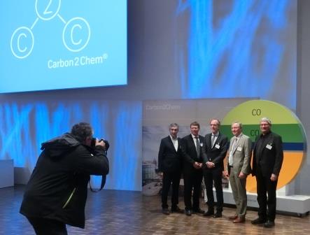 Gruppenfoto - Carbon2Chem, Oles, Deerberg, Huthmacher, Achatz, Schlögl - Foto © Gerhard Hofmann, Agentur Zukunft für Solarify 20161026n-agentur-zukunft-fuer-solarify-20161026