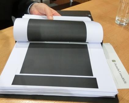 fast-voellig-geschwaerzte-akte-aus-dem-kba-foto-gerhard-hofmann-agentur-zukunft-fuer-solarify