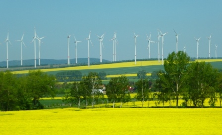 Biomasse und Windgeneratoren in Mittelfranken - Foto © Gerhard Hofmann, Agentur Zukunft für Solarify