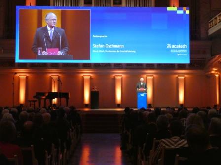 Stefan Oschmann bei acatech-Festveranstaltung - Foto © Gerhard Hofmann, Agentur Zukunft für Solarify