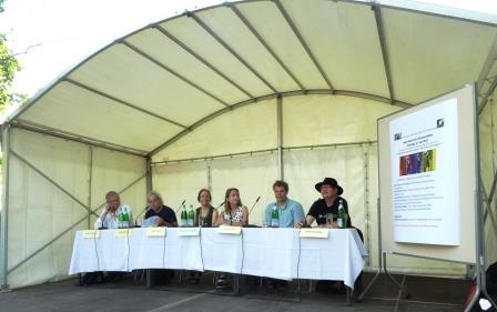 Diskussionspanel unterm Podiumszelt - Foto © Gerhard Hofmann, Agentur Zukunft für Solarify