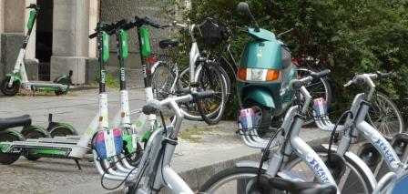 Fahrräder und Roller, Berlin - Foto © Agentur Zukunft für Solarify
