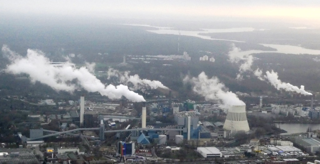 Dampf, Rauch und CO2 im Berliner Norden - Foto © Agentur Zukunft für Solarify