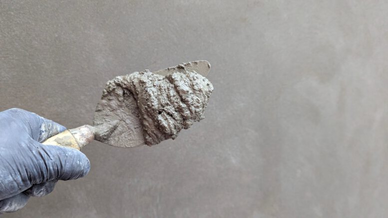 Photo by David Antonio Cruz Naira: https://www.pexels.com/photo/plastering-work-with-trowel-and-cement-38561968/